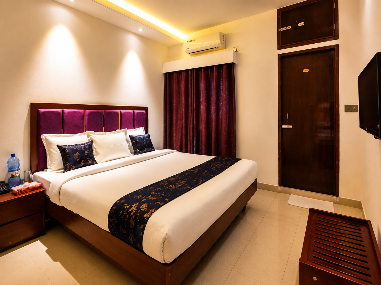 Deluxe Couple Room